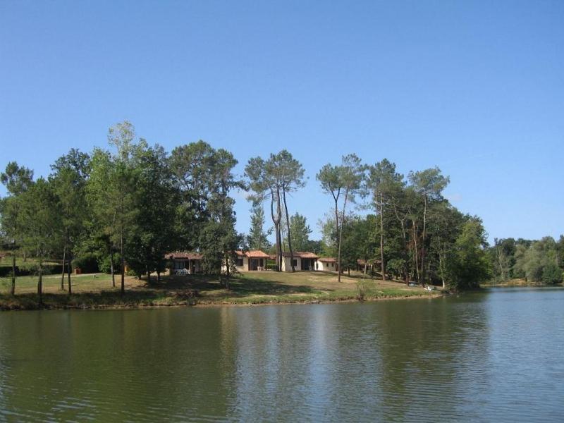 Hotel Les Lodges D'Eauze Esterno foto