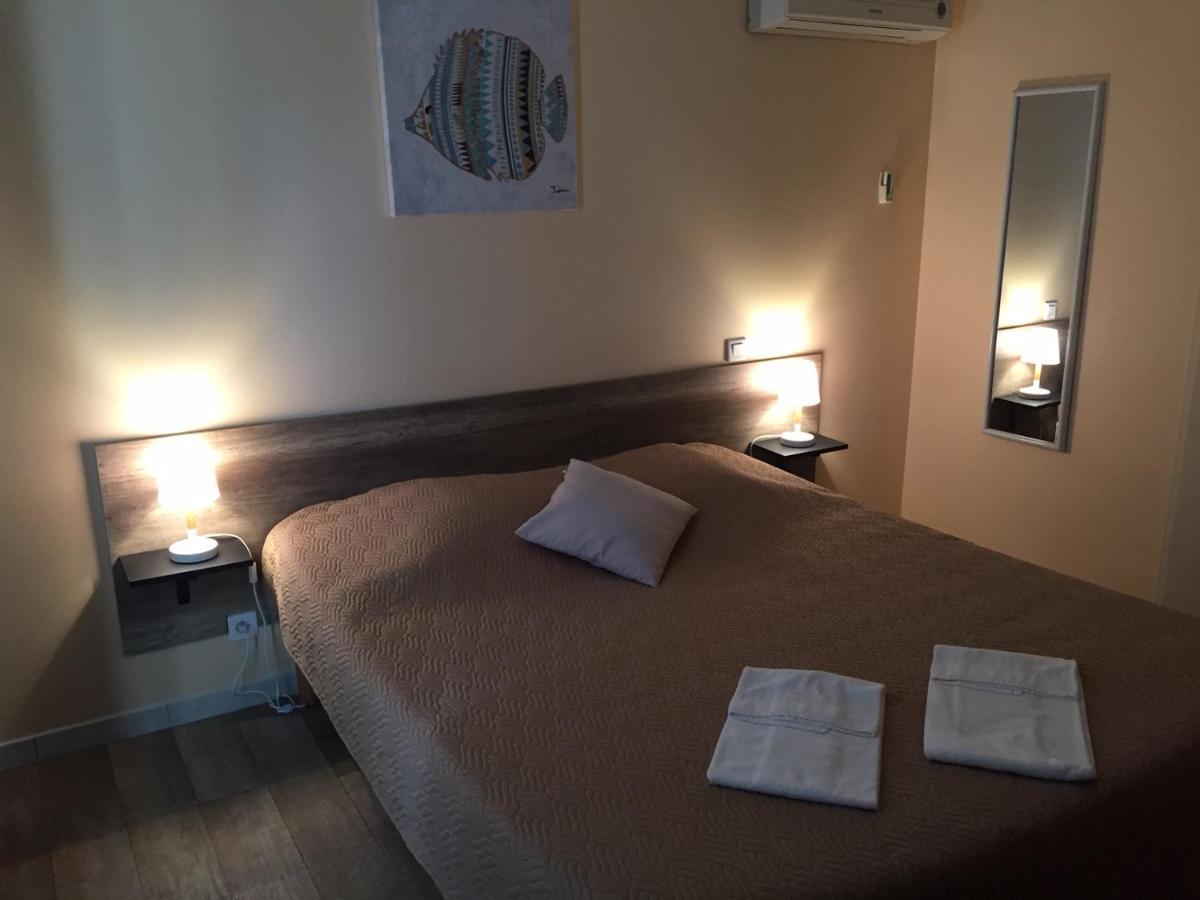 Hotel Les Lodges D'Eauze Esterno foto